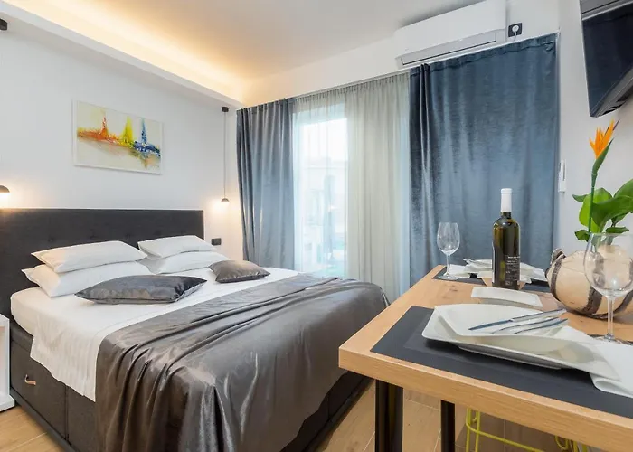Studio Apartman Lilly With Private Parking In The Yard Of The House