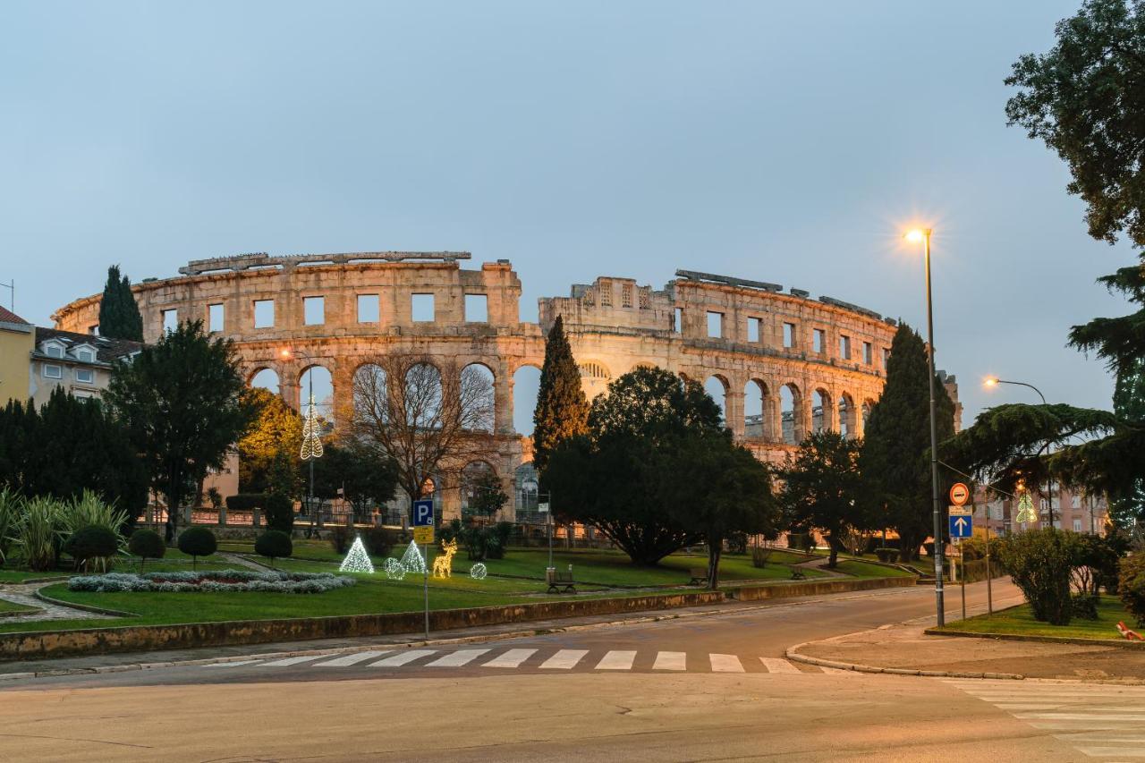 Apartment Lilly With Private Parking In The Yard Of The House Pula