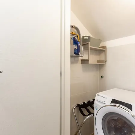 Studio Apartman Lilly With Private Parking In The Yard Of The House Pula Exteriér fotografie