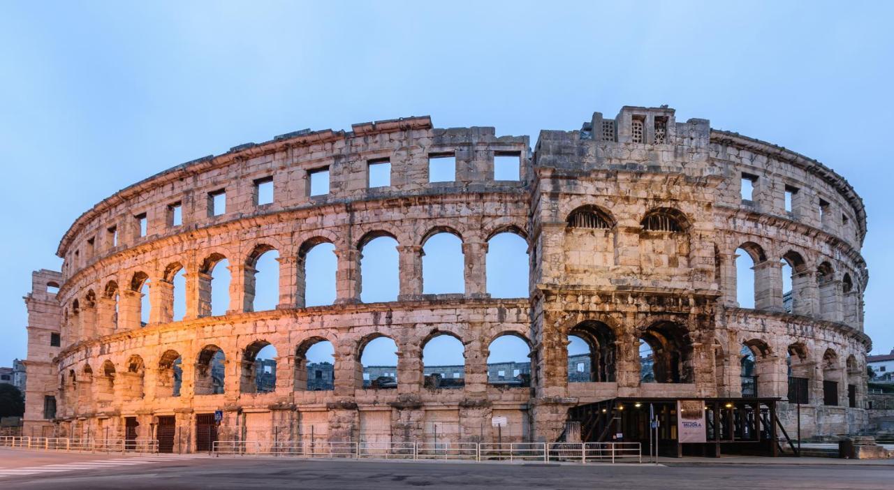 Apartamento Lilly With Private Parking In The Yard Of The House Pula